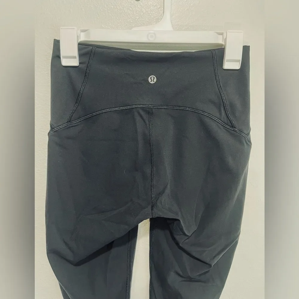 lululemon athletica measurements laid